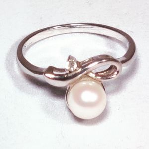 Vantel Pearls Ribbon of Hope Ring
